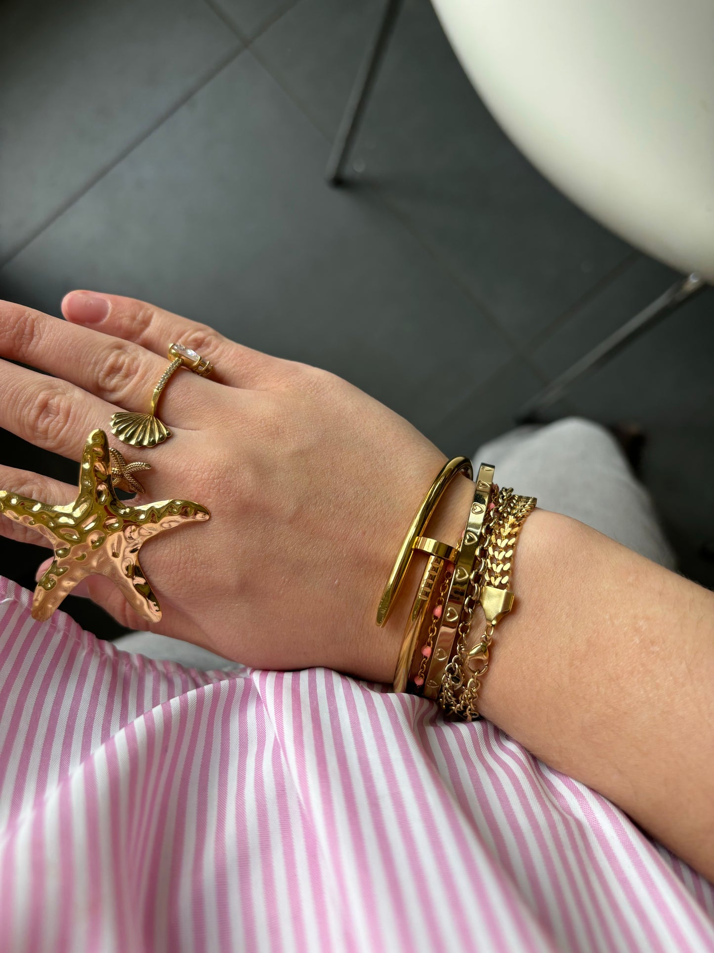 “Sea” ring gold