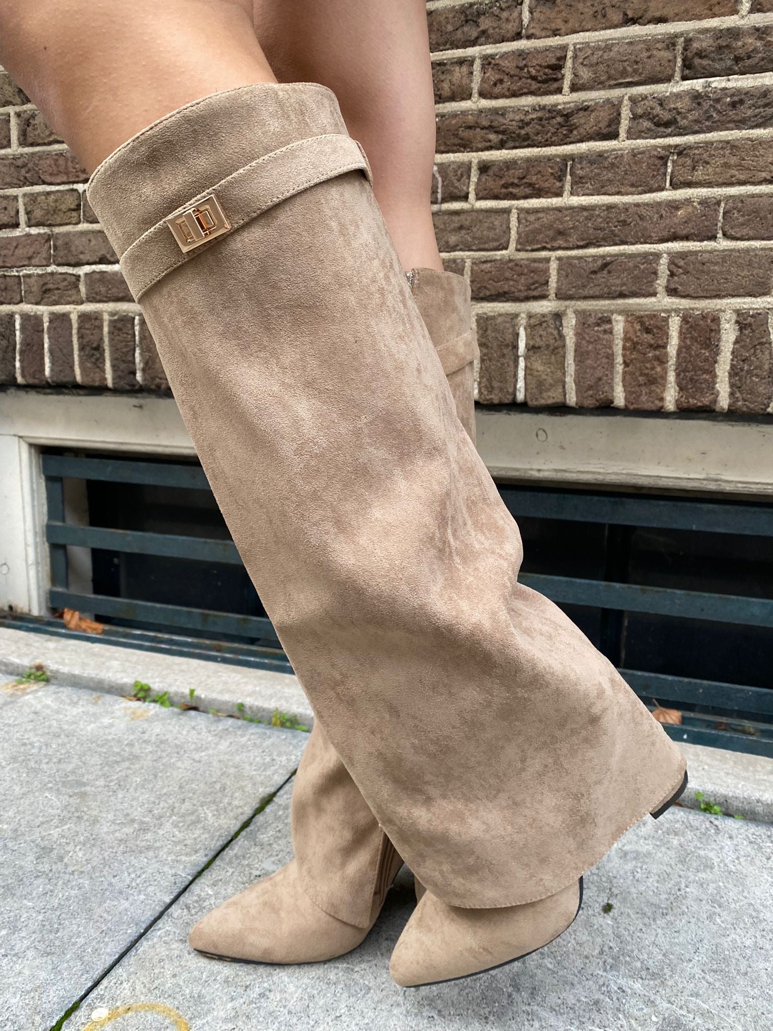 It girl boots